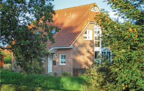 Three-Bedroom Holiday Home in Wurster Nordseekuste